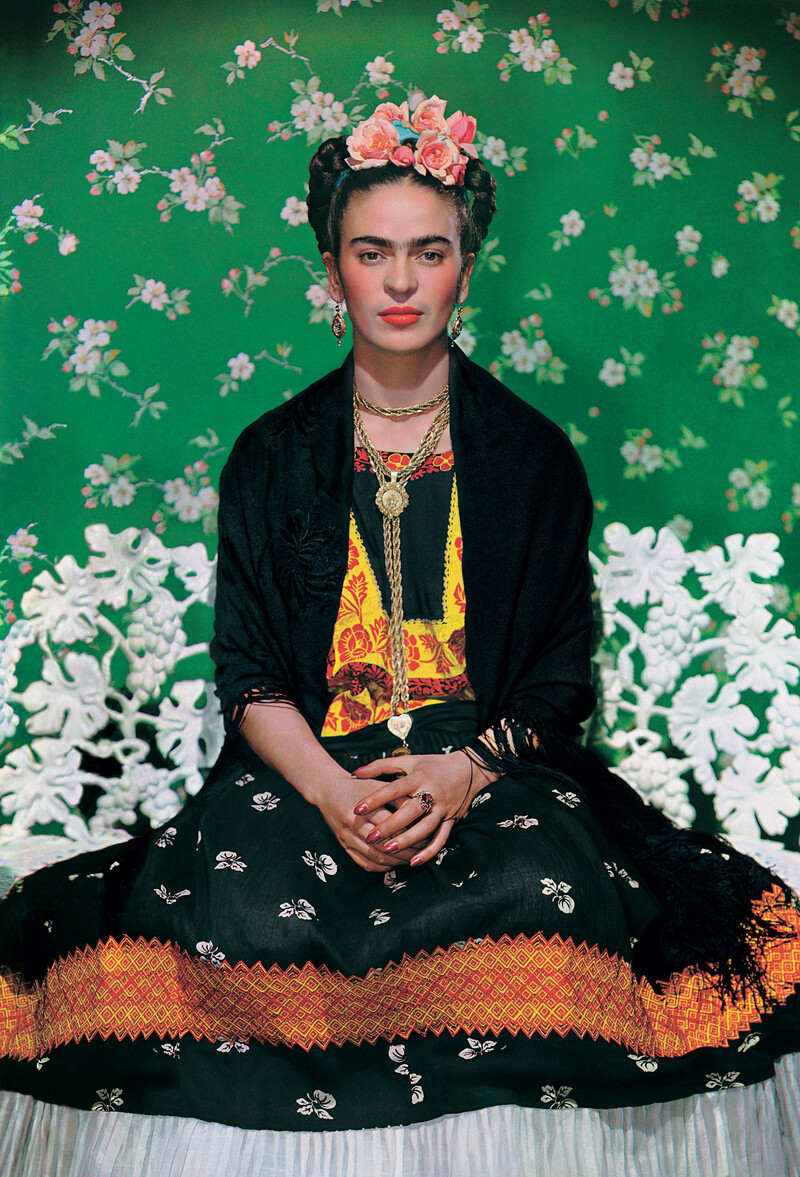 用私密物件 一探傳奇藝術家生活樣貌 倫敦v A博物館 Frida Kahlo Making Her Self Up Marie Claire 美麗佳人