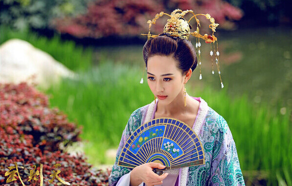 一生執念 只為姐姐 如懿傳 海蘭 張鈞甯美貌 演技更上一層樓 Marie Claire 美麗佳人