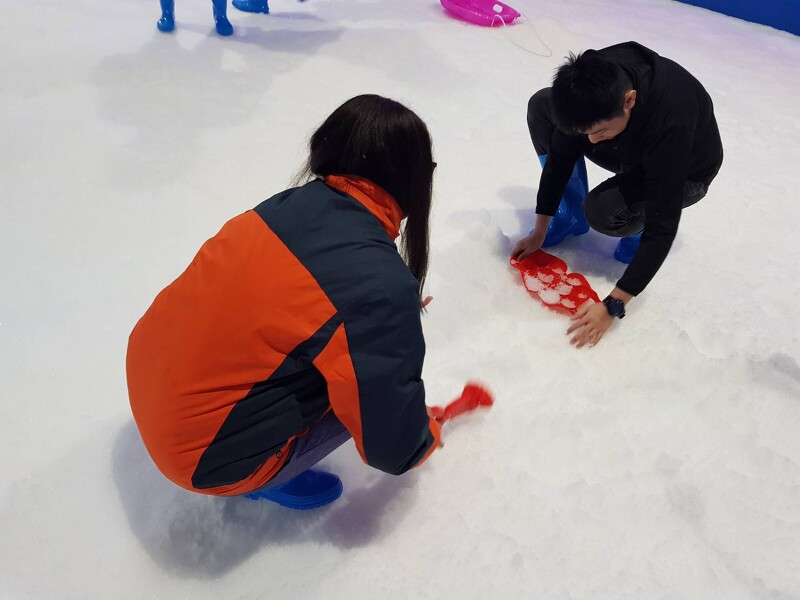 夏天就衝台中三井玩雪 全台獨家度恆溫雪場 Snowtown 雪樂地 開幕 一走進就超消暑 Marie Claire 美麗佳人