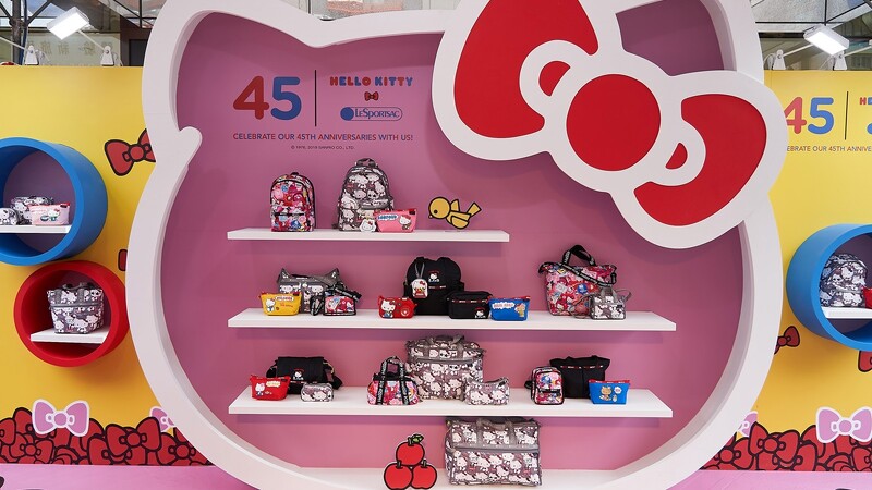 Hello kitty x discount lesportsac