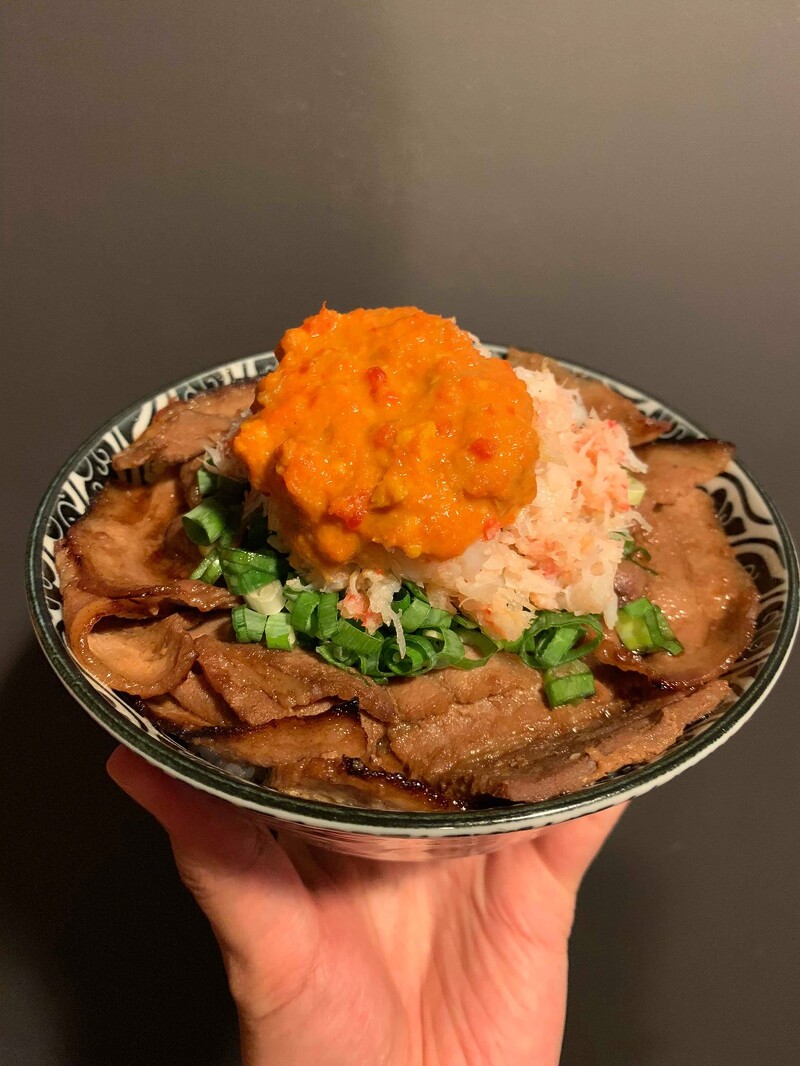 「松葉蟹燒肉丼 $390」