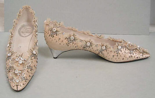 Roger Vivier, 1956年 目前收藏於紐約大都會博物館