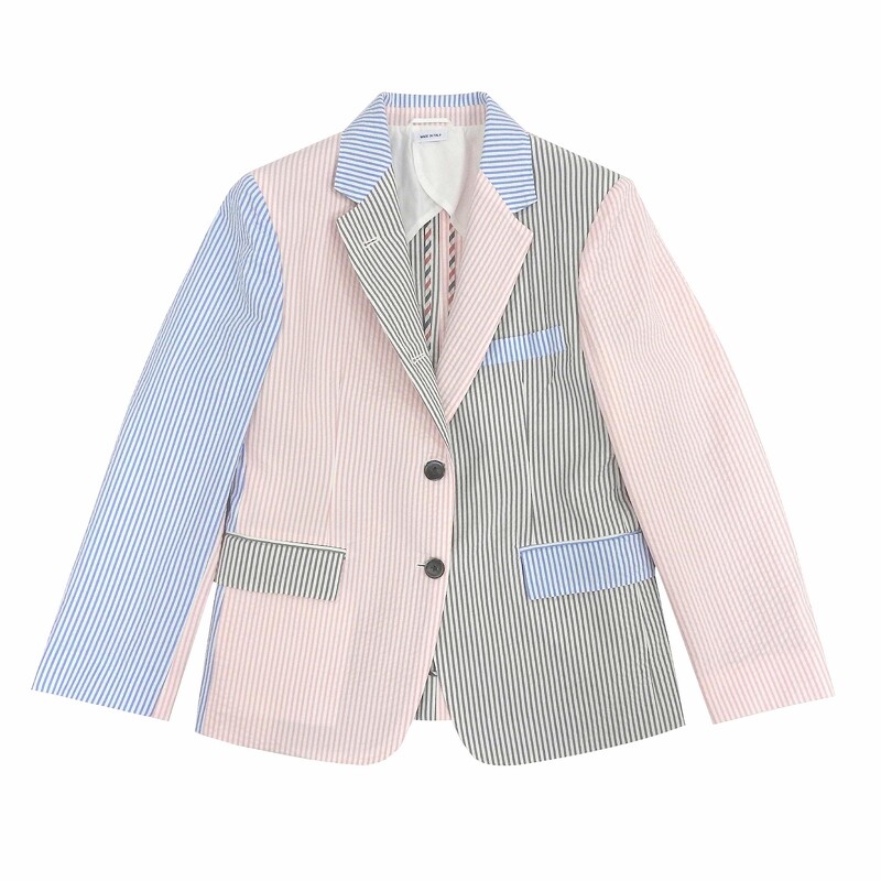 Thom Browne Resort 21 Women 三色條紋拼接西裝外套,售價NT$53,100