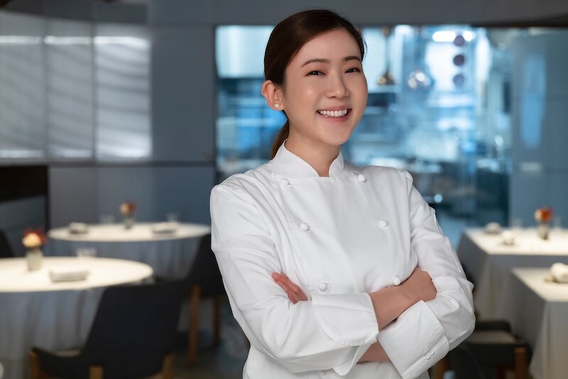 賴思瑩(Angela Lai)是台灣第一位以「甜點主廚」身份獲獎的得獎者。