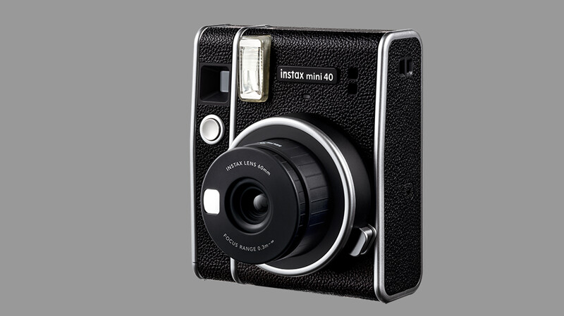 富士推出全新拍立得相機Instax Mini 40！復古簡約外型、質感皮革紋路超