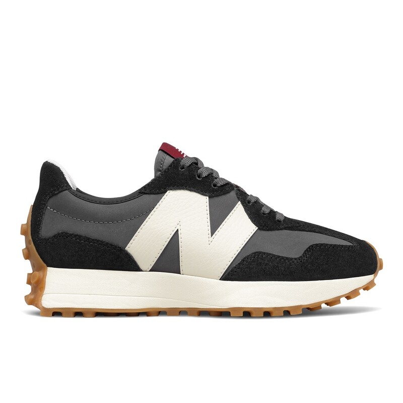 New Balance NB327深色麂皮,NT2,980