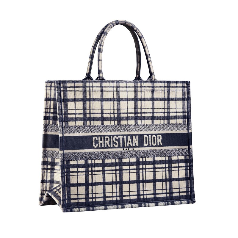 Book Check’n’Dior 藍白格紋刺繡托特包,NT99,000