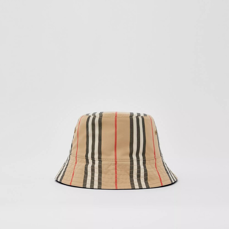 Burberry 雙面標誌性條紋漁夫帽,NT14,500