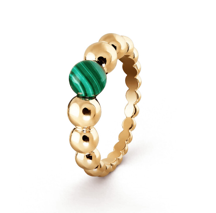 Van Cleef & Arpels (VCA) Perlée couleurs variation 系列戒指,18K黃金鑲嵌孔雀石,NT$65,000