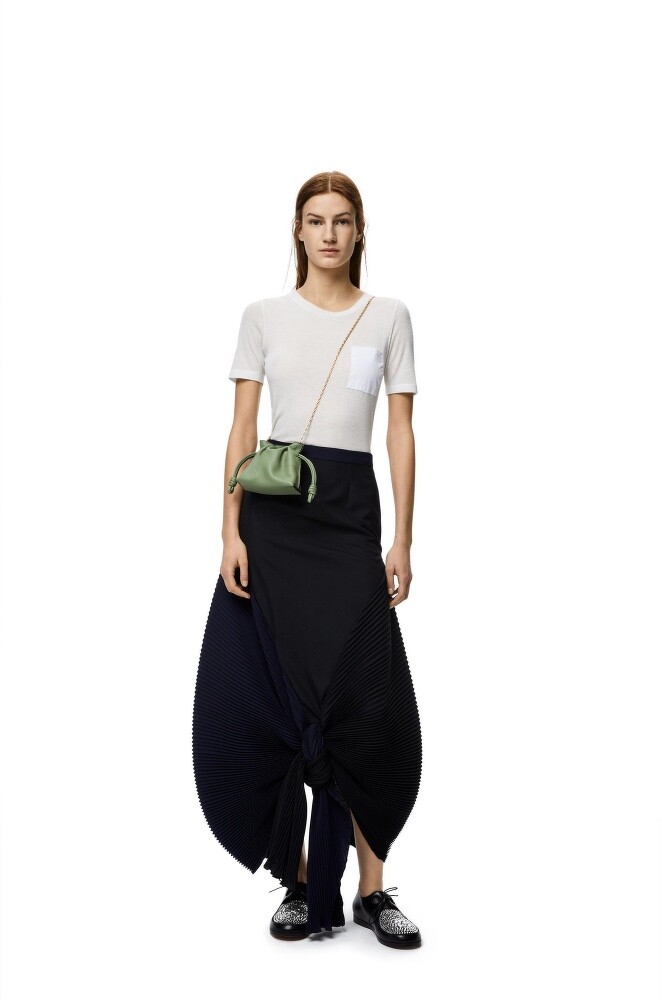 Loewe Flamenco Clutch Nano,NT45,000