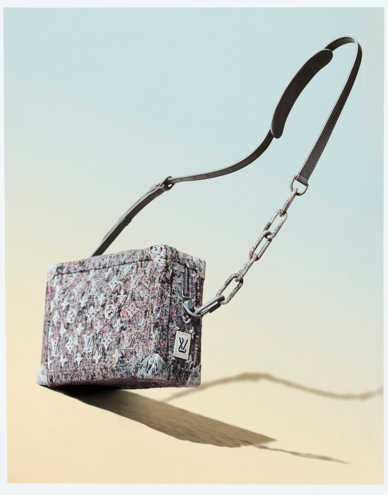 Monogram Felt Soft Trunk,NT156,000