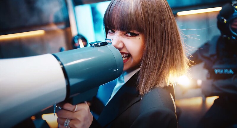 Blackpink Lisa Lalisa Mv瀏覽量2天破億 登美國節目出道舞台 女王姿態風靡全球 Marie Claire 美麗佳人