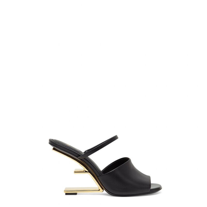 Fendi First高跟涼鞋,售價NT$45,000