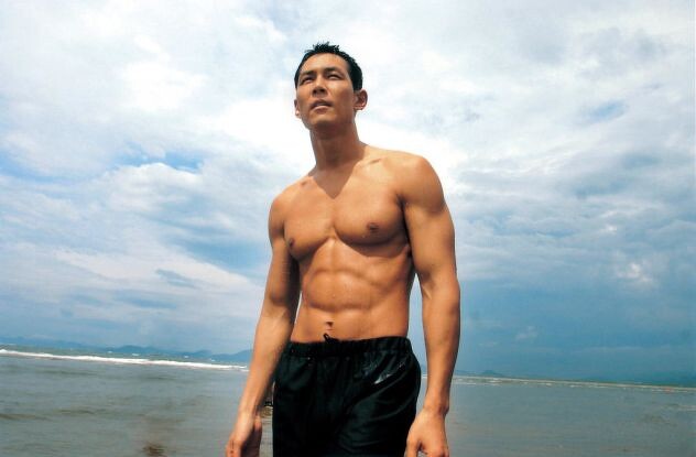 《魷魚遊戲》48歲百變戲王 李政宰 超迷人!