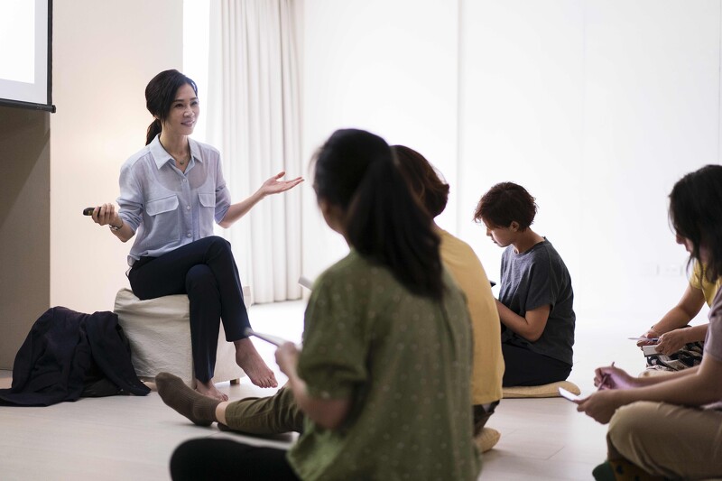 ▲▼謝盈萱在劇中飾演諮商心理師。(圖 / 公視提供)