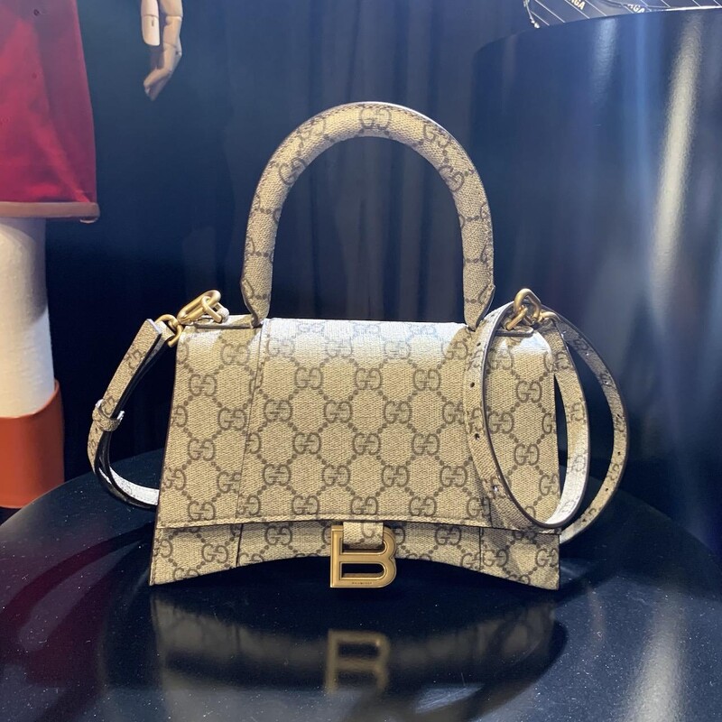 Gucci X Balenciaga沙漏包,NT82,900