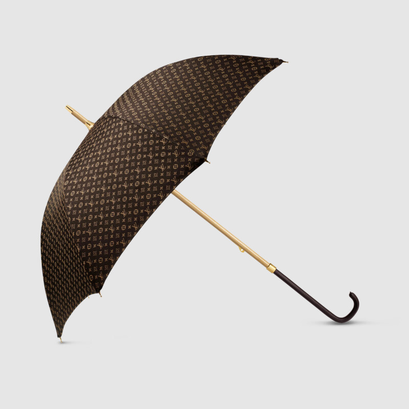 下雨天就讓LV、Burberry、Balenciaga...6把精品雨傘為你帶來好心情