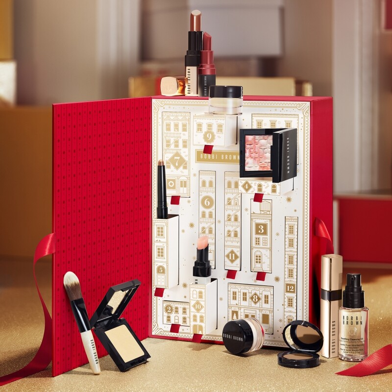 Bobbi Brown 2021首度推出12天形式的聖誕倒數月曆。