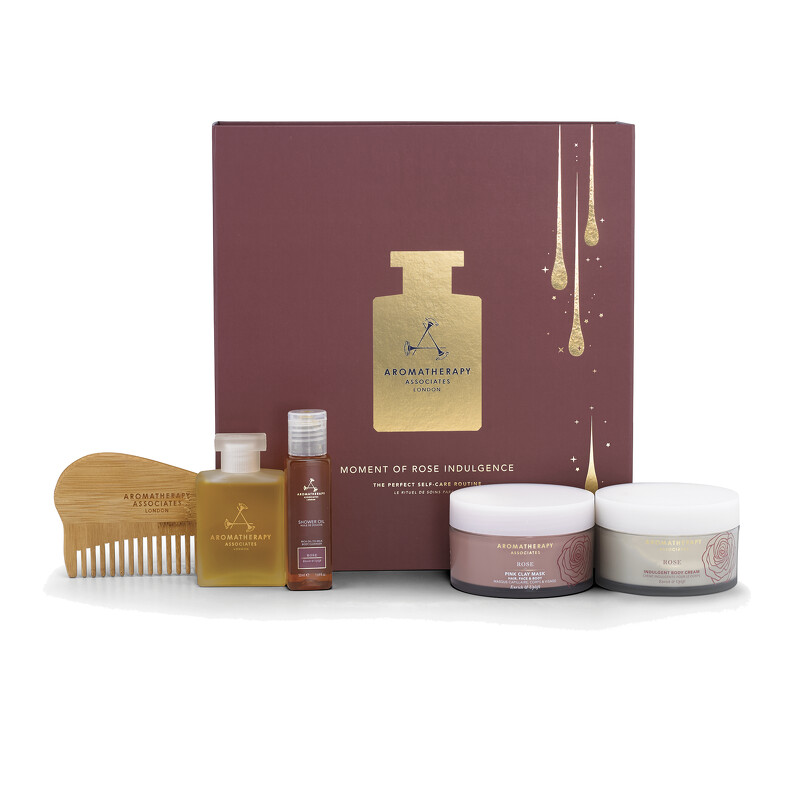 AROMATHERAPY ASSOCIATES 2021聖誕璀璨玫瑰時光Moment of Rose Indulgence(歡沁玫瑰沐浴油55ml、歡沁玫瑰護膚霜200ml、歡沁玫瑰粉紅泥膜200ml、玫瑰精油沐浴露50ml、放鬆按摩梳、感恩卡三張)NT7,800