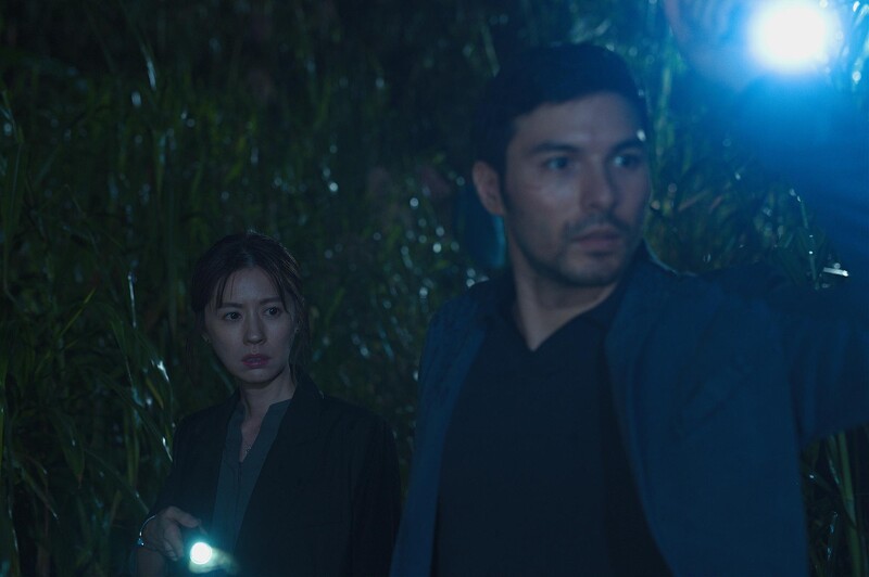 ▲▼鳳小岳、林予晞主演〈出軌〉。（圖／Disney+ 提供）