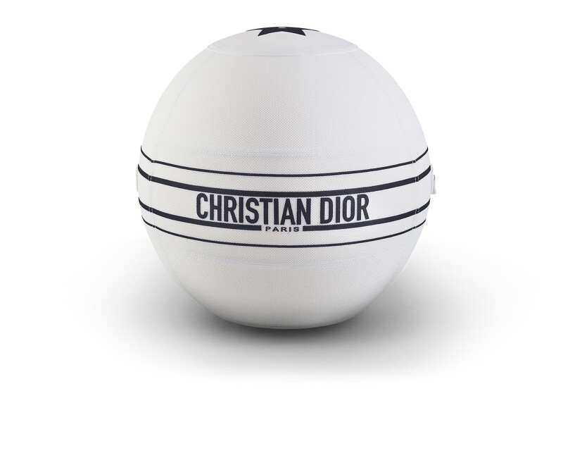 Dior and Technogym 瑜珈球,NT$42,000