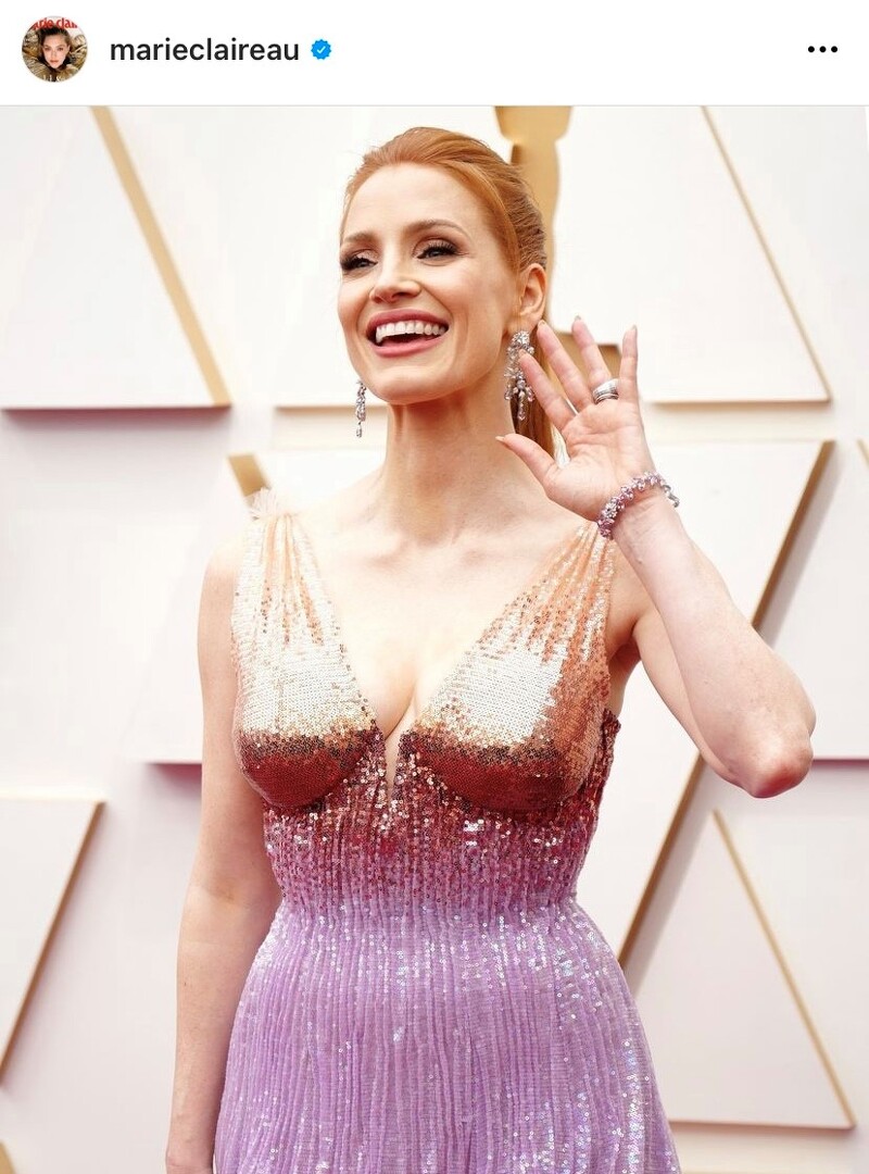 2022奧斯卡紅毯珠寶穿搭造型:潔西卡雀絲坦(Jessica Chastain)