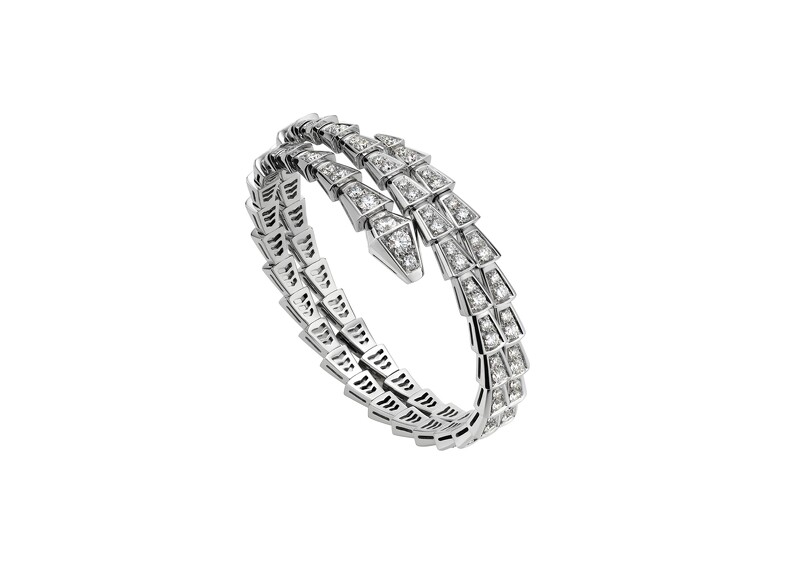 BVLGARI Serpenti系列雙圈鑽石手環 雙圈白K金手環,鑲嵌118顆圓形明亮切割密鑲鑽石(總重約5.02克拉)。