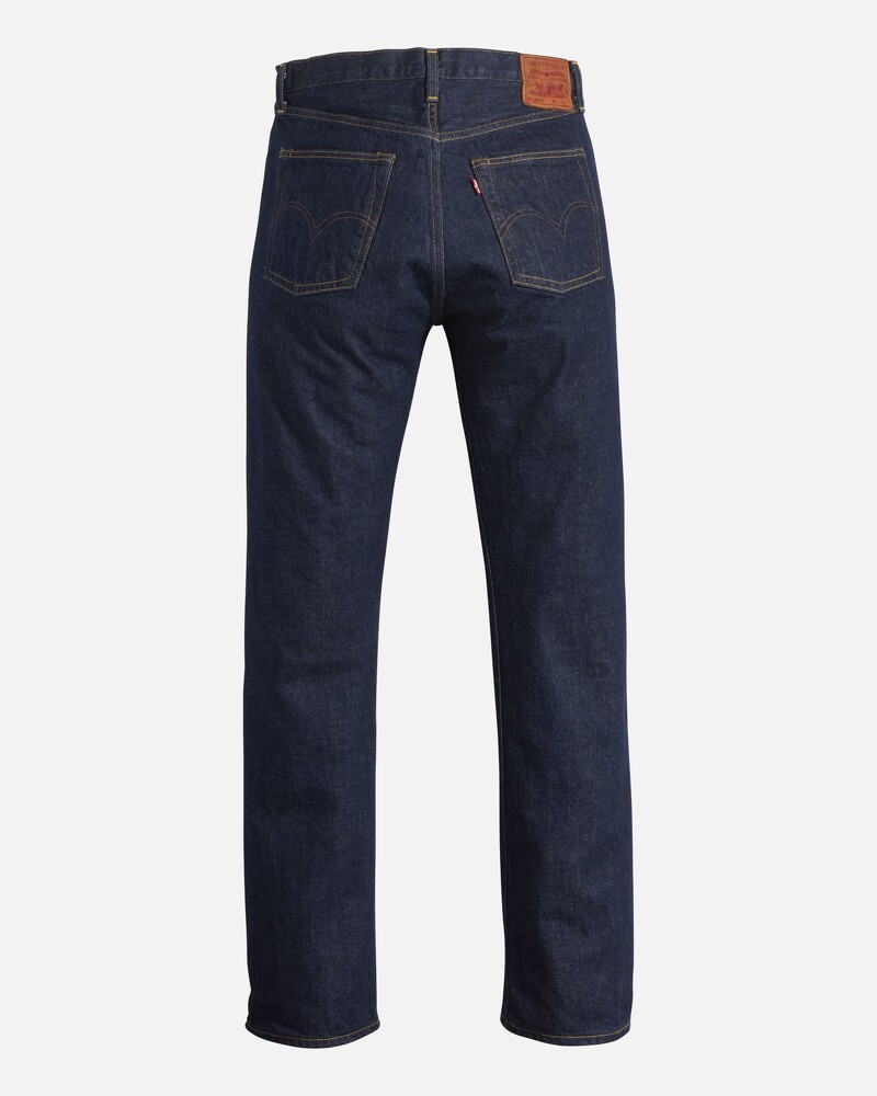 NT 8,900