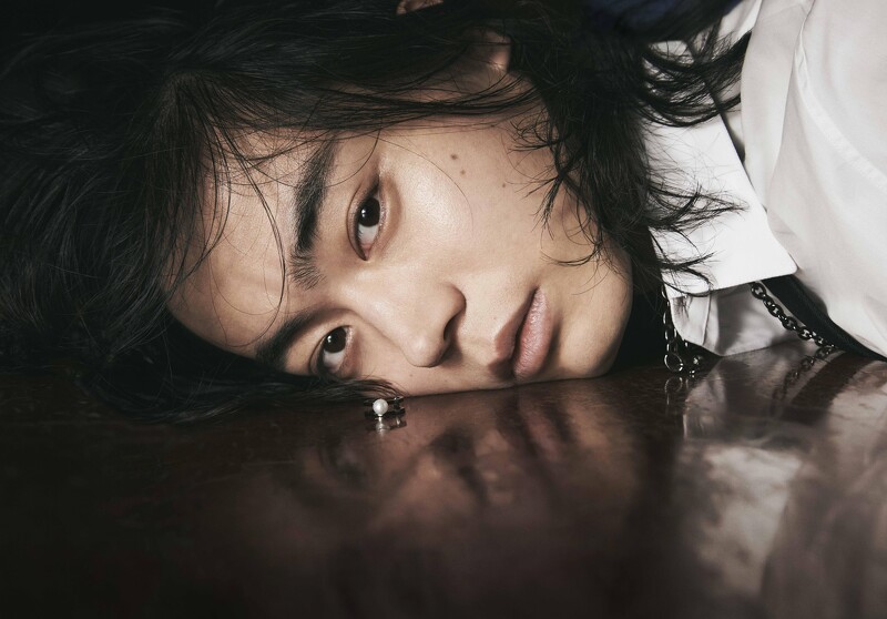 Mikimoto黑色珍珠+黑銠塗層的全新Passionior系列珠寶，由日本奧斯卡影帝菅田將暉演繹的形象廣告