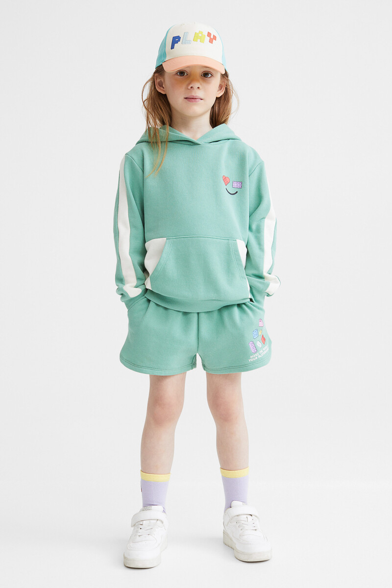 H&M 運動套裝,NT999。