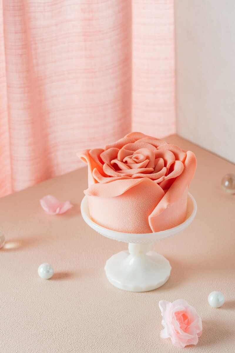 七夕情人節蛋糕推薦 Bac 玫瑰女王 超擬真粉色玫瑰 瞬間擄獲芳心 Marie Claire 美麗佳人