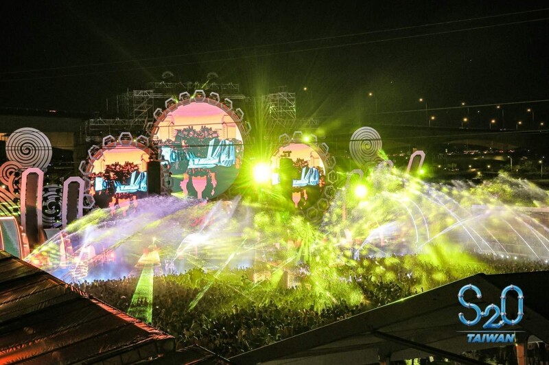 2022「S2O Taiwan潑水音樂祭」噴水現場十分消暑