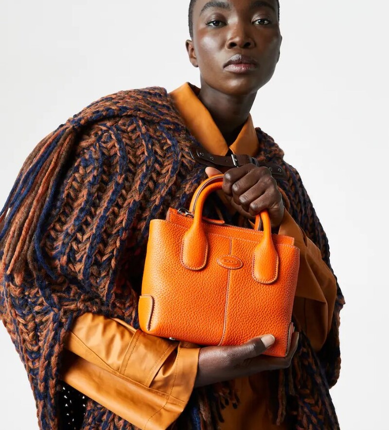 迷你Di Bag,NT$78,900/小號Di Bag,NT$87,700