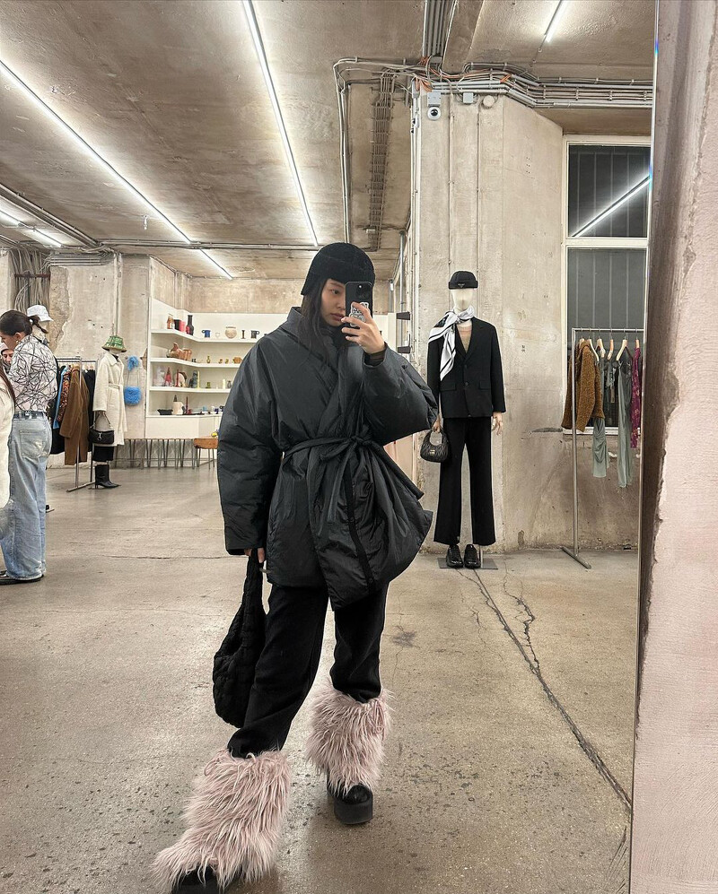Jennie長靴穿搭
