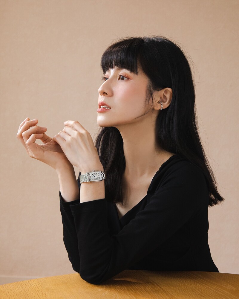 让连俞涵最爱不释手的情人节心动浪漫献礼—尽显时髦优雅品味及百变魅力姿态样貌的浪琴表