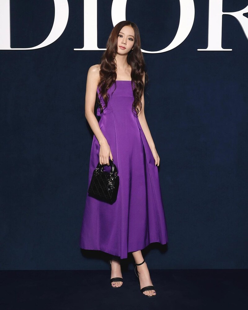 Jisoo近期出席迪奧2023秋冬大秀