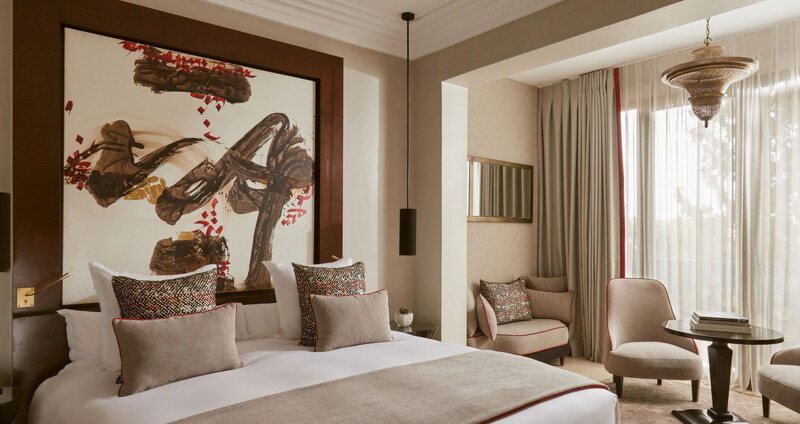 客房現代簡約，並融入摩洛哥異國風情。