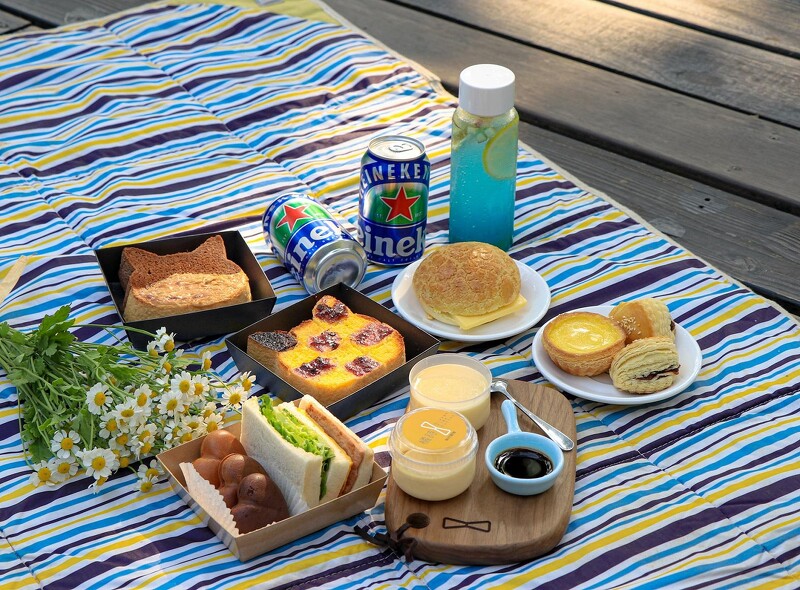 誠品生活松菸店│4/9 14:00起園區木棧道邀會員戶外野餐│野餐美食套組499元(不含野餐墊),限量20組。