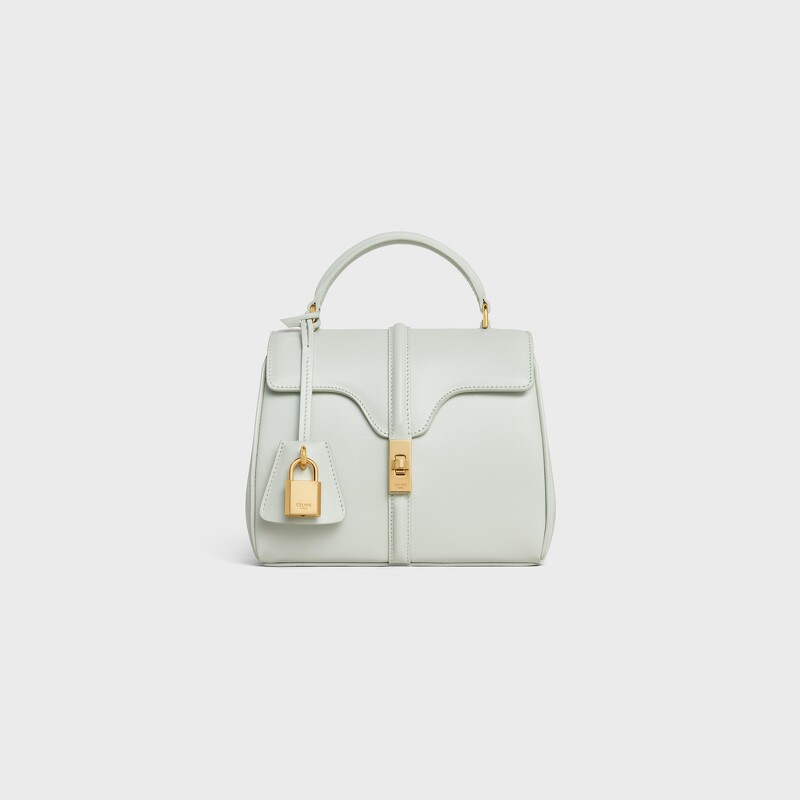 CELINE 小牛皮革迷你手提包,NT110,00。