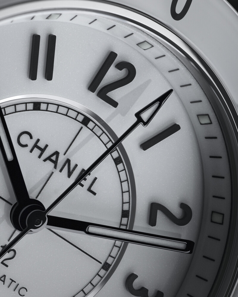 CHANEL J12 33毫米腕錶白色陶瓷款