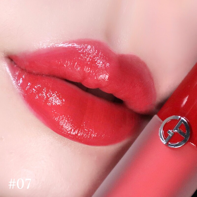 Giorgio Armani奢華絲緞訂製水唇釉#07試色。