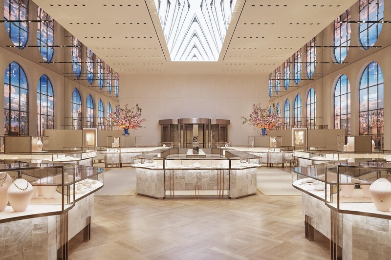 Tiffany & Co.於紐約第五大道57街The Landmark旗艦店1樓_珠寶展示空間
