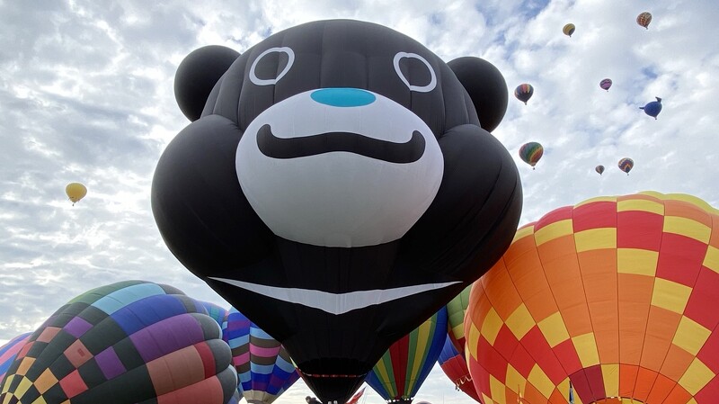 台北市吉祥物「熊讚」造型熱氣球