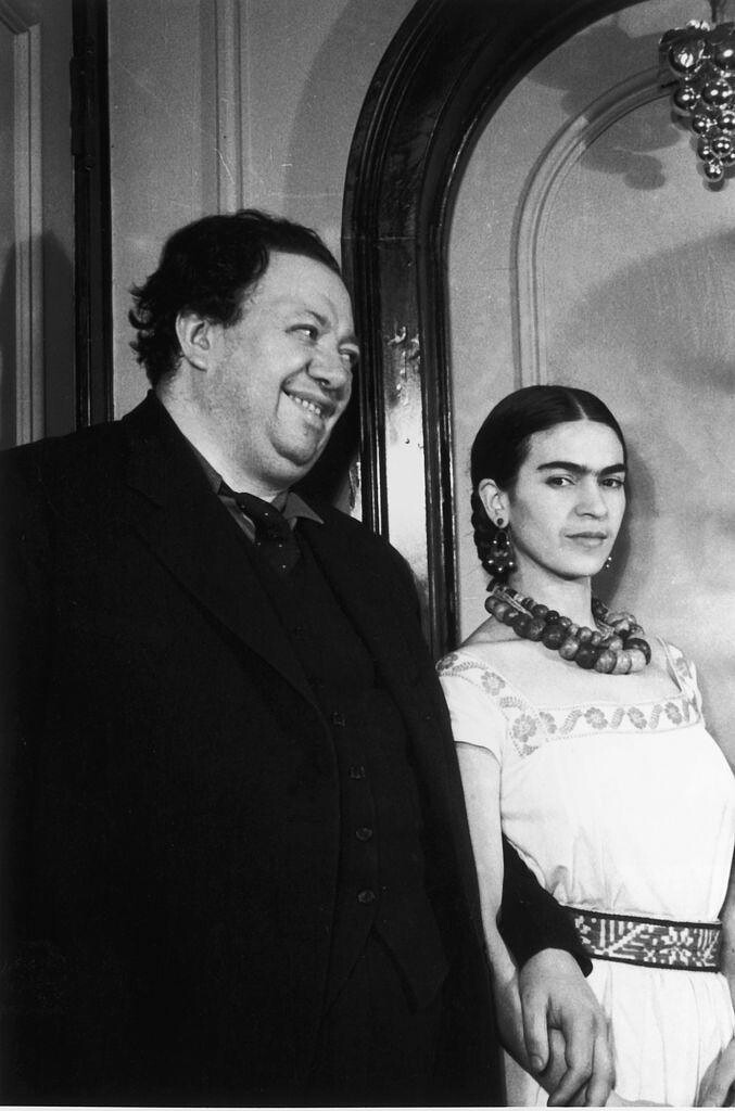 （右）Frida Kalo與（左）夫婿兼人生導師Diego Rivera