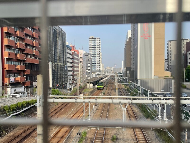 至高處最絕視野絕佳,能透過設計的鐵網取景。