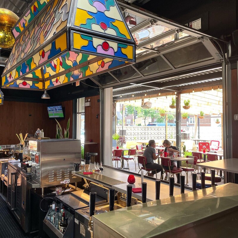 跟著Disney+《大熊餐廳》第二季來趟芝加哥美食巡禮，8間星級餐廳、百年名店介紹