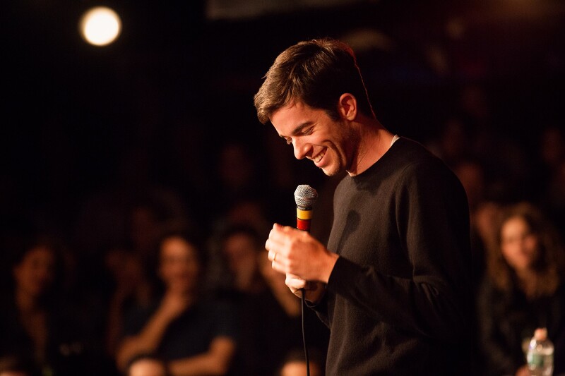約翰穆拉尼(John Mulaney)。