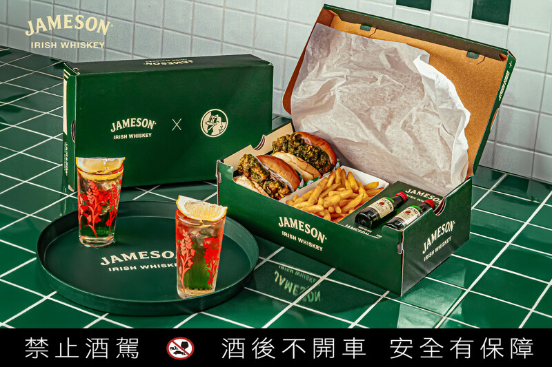 雙重派對盒將同步於週末炸雞俱樂部台北、台中店販售至10月15日。