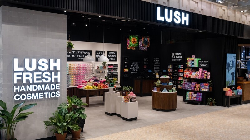 LUSH跨出台北！南台湾首店开在高雄汉神巨蛋，还用裸装商品保育海龟