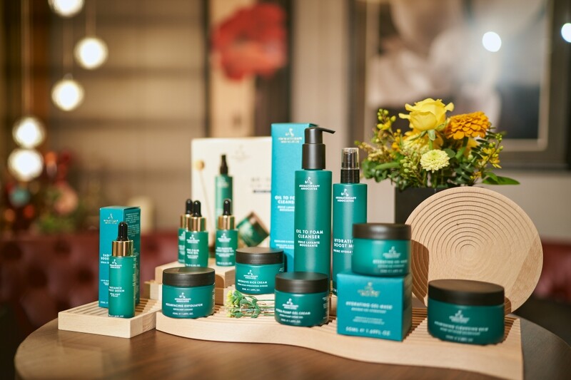 AROMATHERAPY ASSOCIATES 2023年推出三個全新臉部護膚課程,採用bio舒心平衡系列產品。